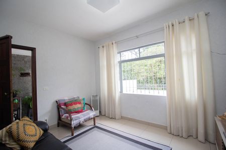 Casa à venda com 251m², 3 quartos e 3 vagas Casa à venda com 251m², 3 quartos e 3 vagasSala