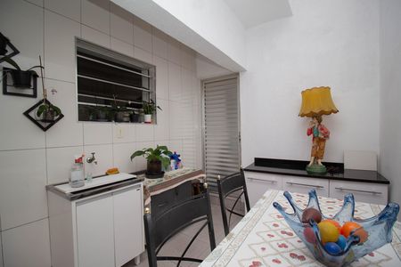 Casa à venda com 251m², 3 quartos e 3 vagas Casa à venda com 251m², 3 quartos e 3 vagasÁrea de Serviço