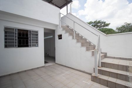 Casa à venda com 251m², 3 quartos e 3 vagas Casa à venda com 251m², 3 quartos e 3 vagasQuintal