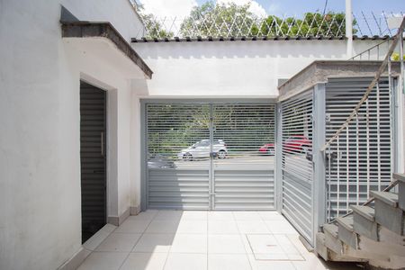 Casa à venda com 251m², 3 quartos e 3 vagas Casa à venda com 251m², 3 quartos e 3 vagasGaragem