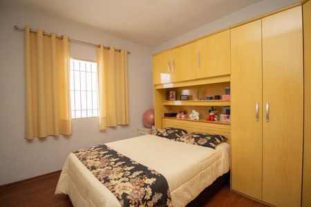 Casa à venda com 251m², 3 quartos e 3 vagas Casa à venda com 251m², 3 quartos e 3 vagasQuarto 3
