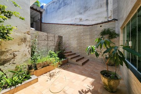 Casa à venda com 366m², 2 quartos e 4 vagasÁrea