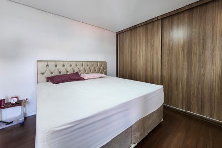 Casa à venda com 366m², 2 quartos e 4 vagasSuíte 1