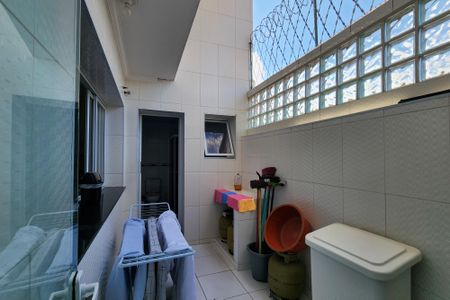 Casa à venda com 366m², 2 quartos e 4 vagasÁrea de Serviço