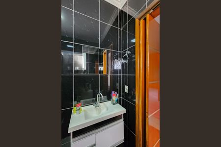 Casa à venda com 366m², 2 quartos e 4 vagasBanheiro da Suíte 2