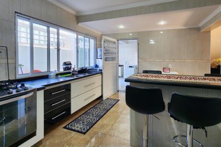 Casa à venda com 366m², 2 quartos e 4 vagasCozinha