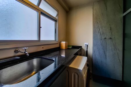 Apartamento à venda com 86m², 2 quartos e 2 vagasLavanderia