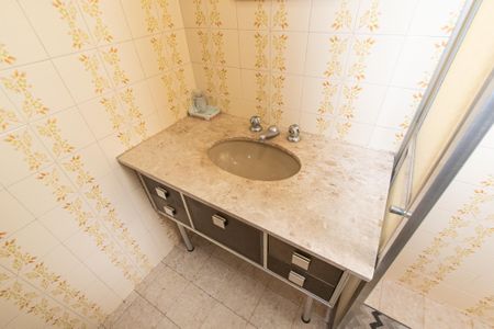 Casa à venda com 200m², 3 quartos e 2 vagasBanheiro da suíte