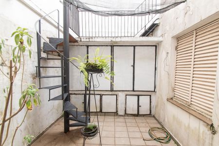 Casa à venda com 200m², 3 quartos e 2 vagasQuintal