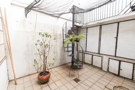 Casa à venda com 200m², 3 quartos e 2 vagasQuintal