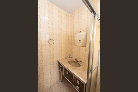 Casa à venda com 200m², 3 quartos e 2 vagasBanheiro da suíte