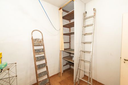 Casa à venda com 200m², 3 quartos e 2 vagasQuarto de serviço