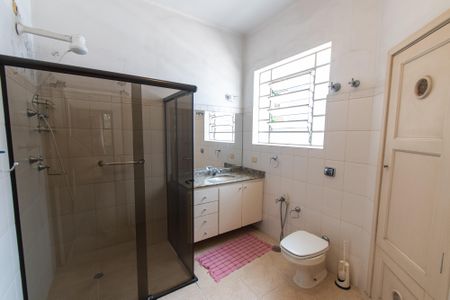 Casa à venda com 269m², 4 quartos e sem vagaBanheiro 2