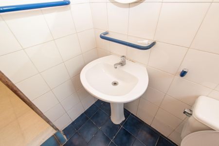 Casa à venda com 269m², 4 quartos e sem vagaBanheiro