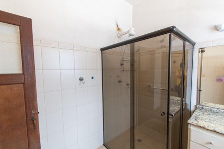 Casa à venda com 269m², 4 quartos e sem vagaBanheiro 2