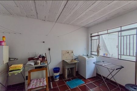 Casa à venda com 160m², 3 quartos e 2 vagasÁrea de Serviço