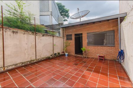 Casa à venda com 160m², 3 quartos e 2 vagasQuintal