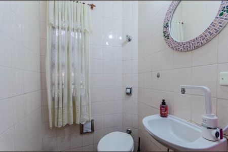 Casa à venda com 160m², 3 quartos e 2 vagasLavabo