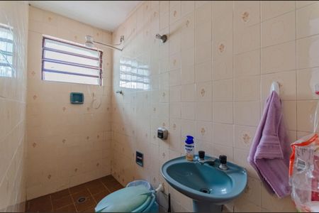 Casa à venda com 160m², 3 quartos e 2 vagasBanheiro de serviço