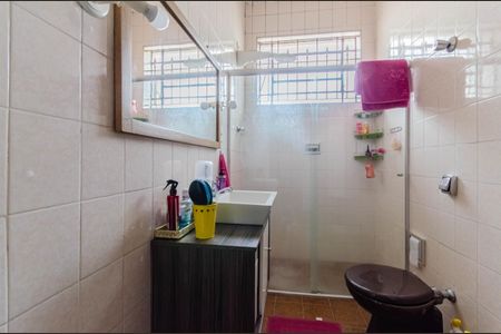 Casa à venda com 160m², 3 quartos e 2 vagasBanheiro da Suíte 2