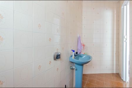 Casa à venda com 160m², 3 quartos e 2 vagasBanheiro de serviço