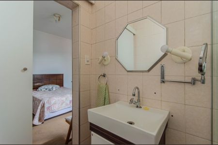 Casa à venda com 160m², 3 quartos e 2 vagasBanheiro da Suíte 1