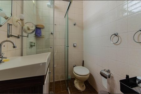 Casa à venda com 160m², 3 quartos e 2 vagasBanheiro da Suíte 1