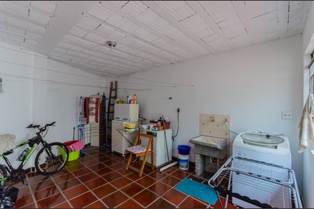 Casa à venda com 160m², 3 quartos e 2 vagasÁrea de Serviço