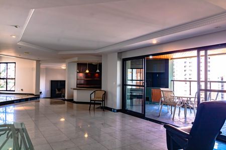 Apartamento à venda com 370m², 6 quartos e 6 vagasSala