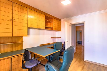 Apartamento à venda com 370m², 6 quartos e 6 vagasQuarto