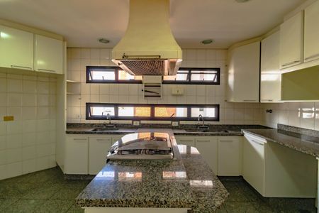 Apartamento à venda com 370m², 6 quartos e 6 vagasCozinha
