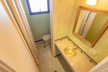 Apartamento à venda com 370m², 6 quartos e 6 vagasLavabo