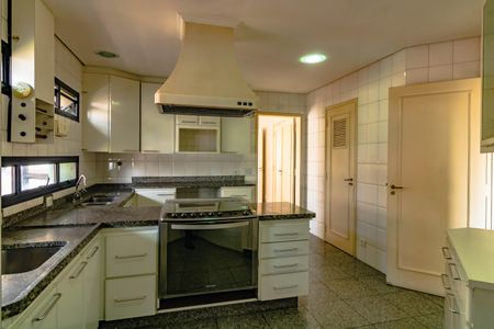 Apartamento à venda com 370m², 6 quartos e 6 vagasCozinha