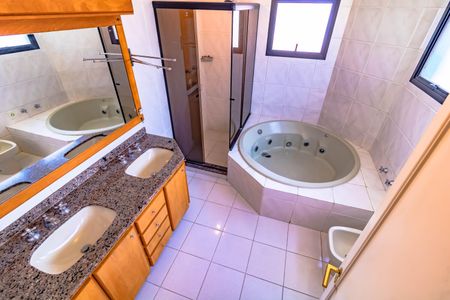 Apartamento à venda com 370m², 6 quartos e 6 vagasBanheiro