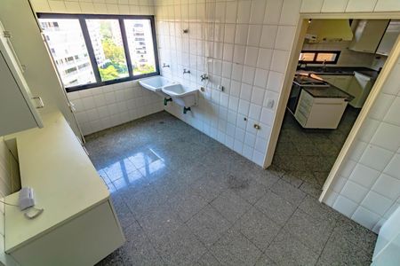 Apartamento à venda com 370m², 6 quartos e 6 vagasÁrea de Serviço