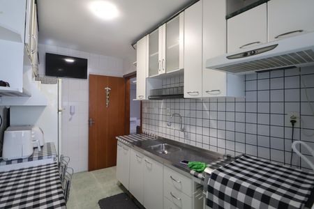 Apartamento para alugar com 75m², 2 quartos e 1 vagaCozinha