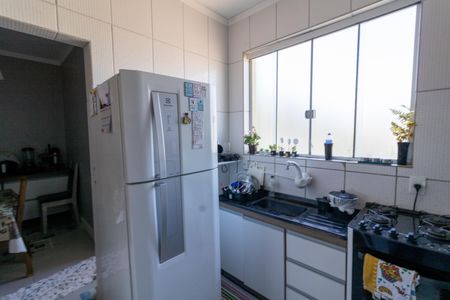 Apartamento à venda com 97m², 3 quartos e 2 vagas Apartamento à venda com 97m², 3 quartos e 2 vagasCozinha e Área de Serviço