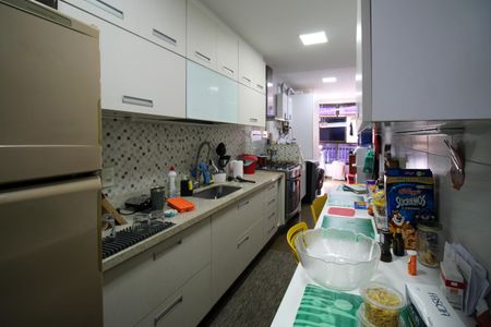 Apartamento à venda com 173m², 4 quartos e 4 vagasCozinha