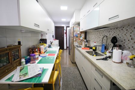 Apartamento à venda com 173m², 4 quartos e 4 vagasCozinha
