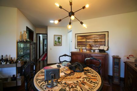 Apartamento à venda com 173m², 4 quartos e 4 vagasSala