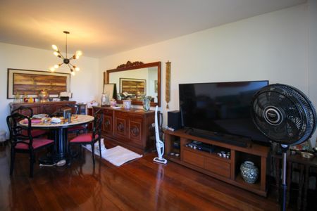 Apartamento à venda com 173m², 4 quartos e 4 vagasSala