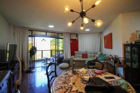 Apartamento à venda com 173m², 4 quartos e 4 vagasSala