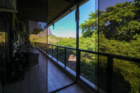 Apartamento à venda com 173m², 4 quartos e 4 vagasVaranda dos Quartos