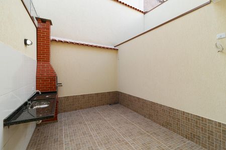 Casa à venda com 115m², 3 quartos e 2 vagasQuintal