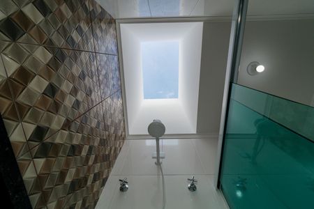 Casa à venda com 115m², 3 quartos e 2 vagasBanheiro da Suíte 2