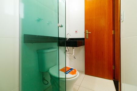 Casa à venda com 107m², 3 quartos e 2 vagasBanheiro da Suíte