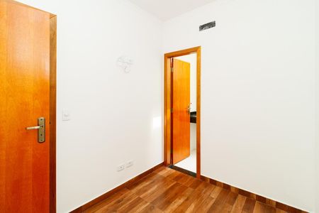 Casa à venda com 107m², 3 quartos e 2 vagasSuíte 2