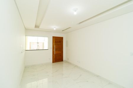 Casa à venda com 107m², 3 quartos e 2 vagasSala