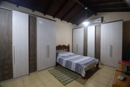 Casa à venda com 120m², 4 quartos e 6 vagasQuarto/ casa 2