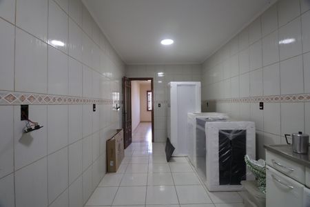 Casa à venda com 120m², 4 quartos e 6 vagasCozinha